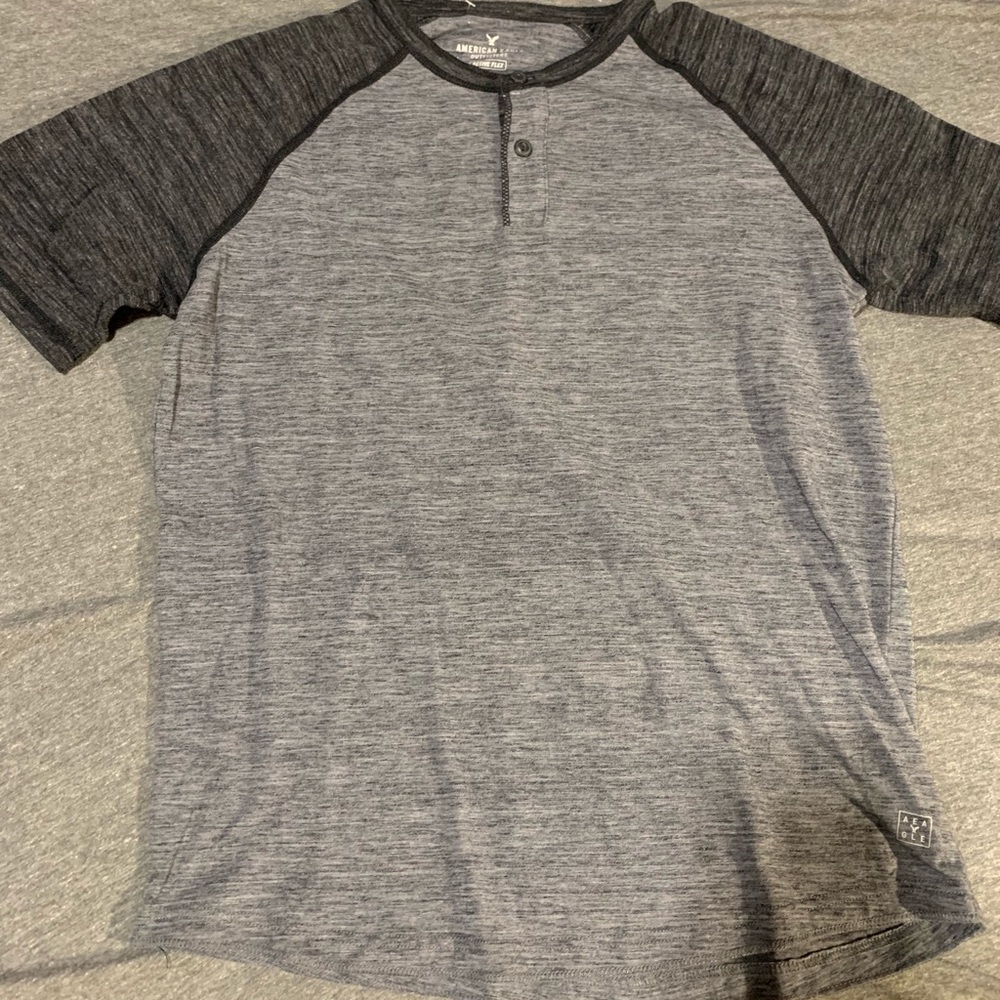 American eagle grey Henley t-shirt